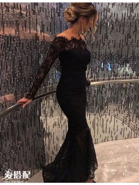 黑色蕾丝连衣裙